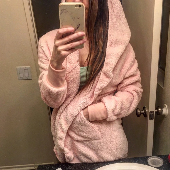 PINK FUZZY FAUX FUR JACKET - Picture 3 of 5